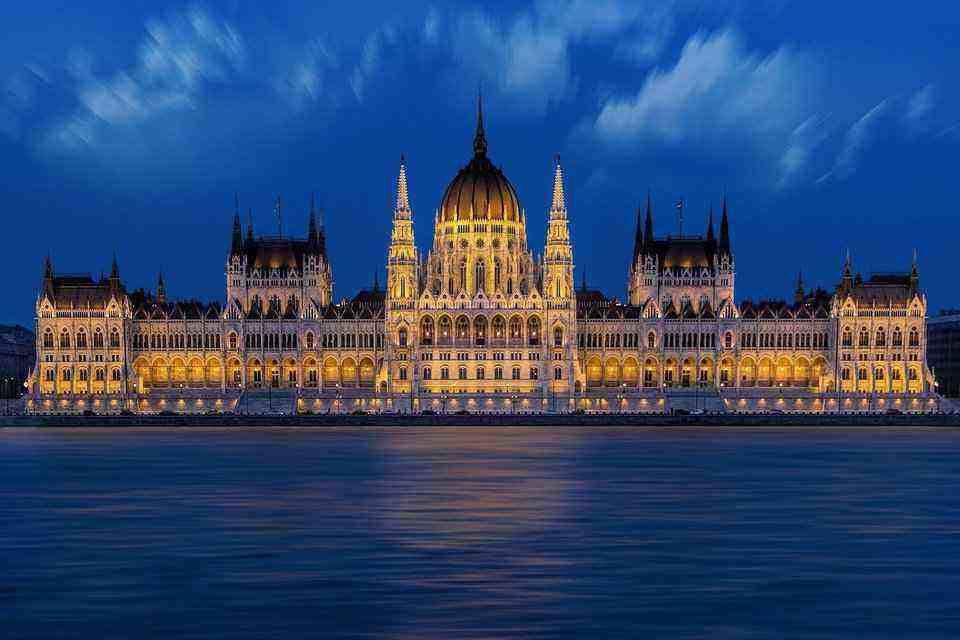 Βουδαπέστη, το "Παρίσι" σε φθηνότερη εκδοχή