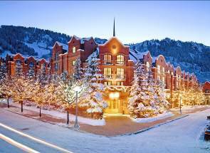 10 πολυτελή ξενοδοχεία σε δημοφιλή θέρετρα σκι