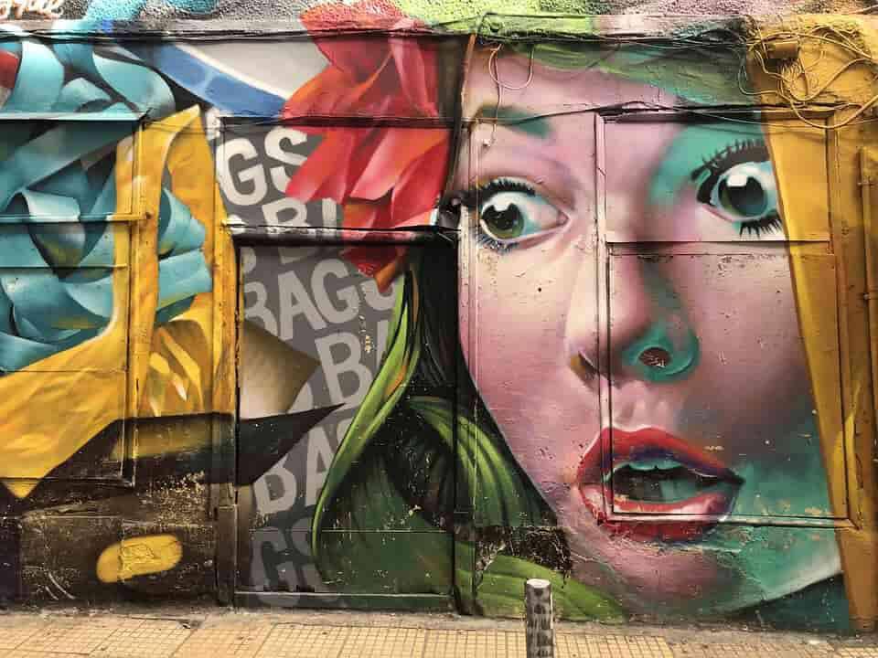 Graffiti- Χρώμα και άποψη στους δρόμους της Αθήνας