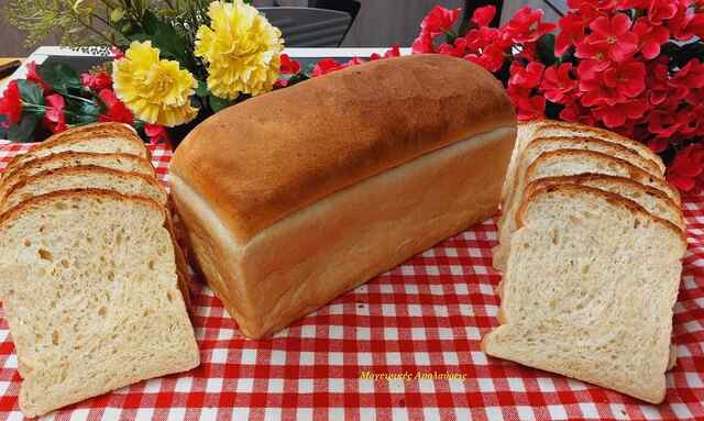 Σπιτικό ψωμί του τοστ χωρίς συντηρητικά